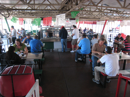 GueroCanelo03 Throngs of patrons frequent El Guero Canelo, more since a Food Wars episode aired in 2010